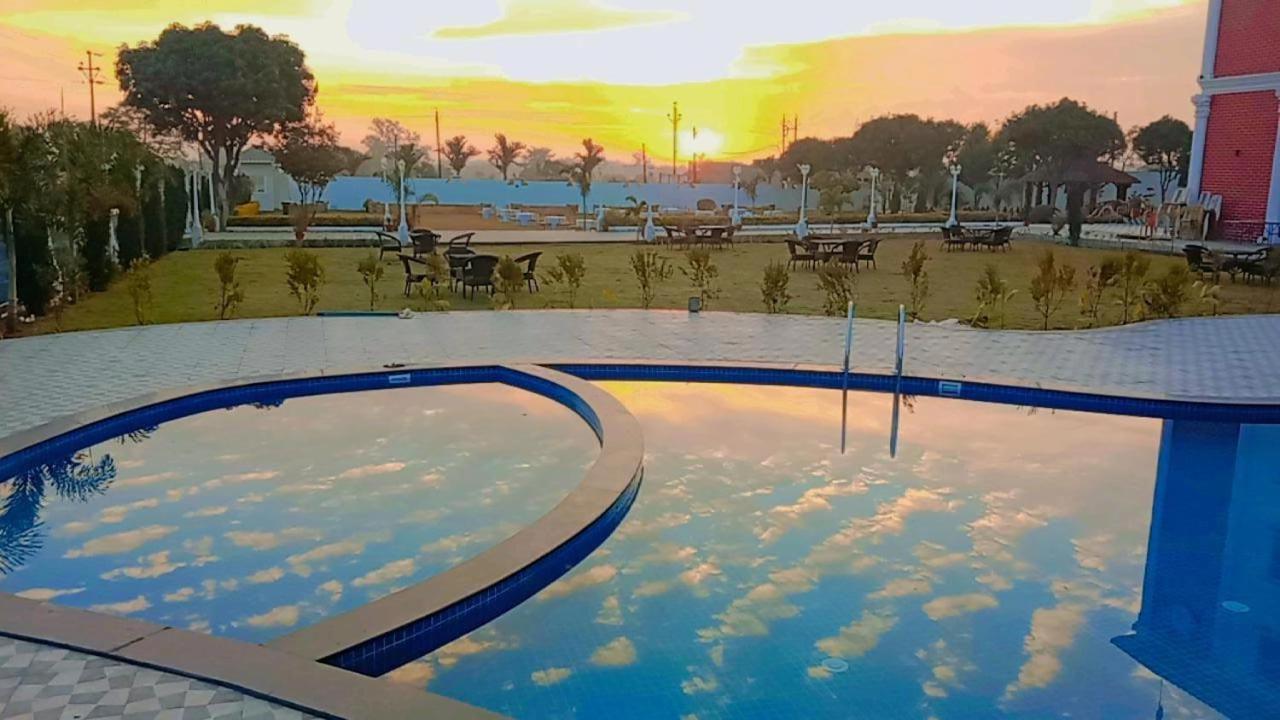The Kamoda Resort Ambikapur Exterior photo